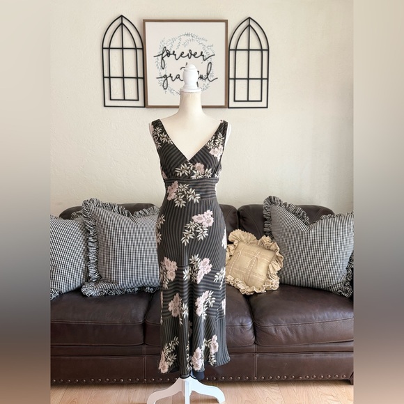 Max & Cleo Elegant 100% Silk Midi Floral Black‎ Brown & Pink Dress Size 10 - Picture 2 of 12